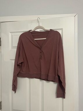 Alo Cropped Henley Pullover